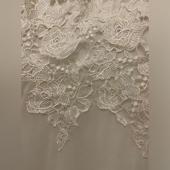 Bundle 3 for $70 | Enchanting by mon chéri wedding dress 🦋 - Picture 4 of 6